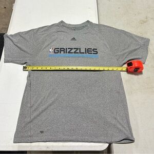 Vintage Memphis Grizzlies Adidas Team Issue Warmup T Shirt Men’s Size Large
